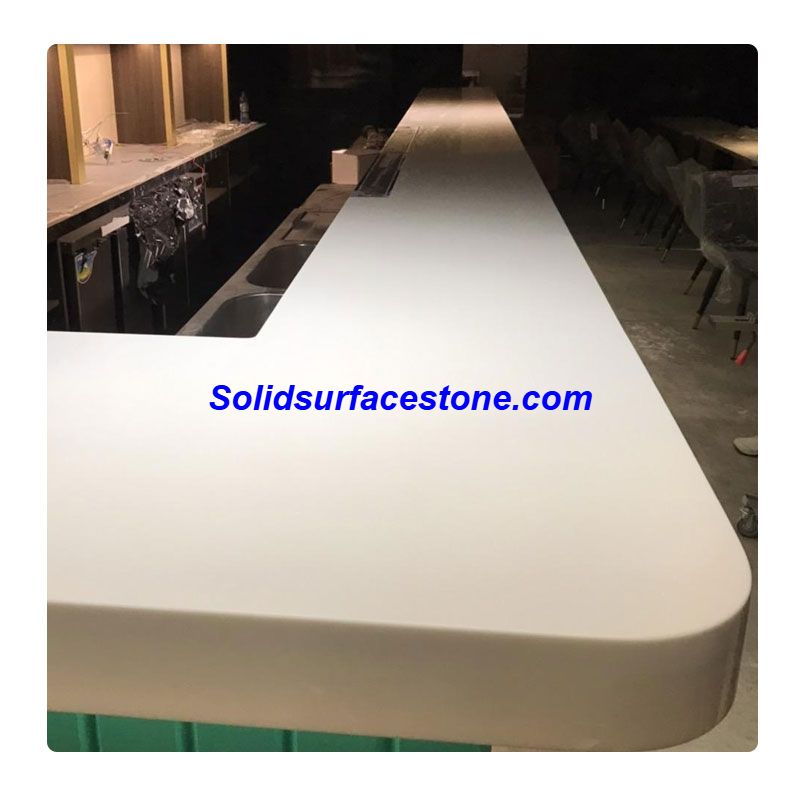 Transformez votre cuisine avec une surface solide 